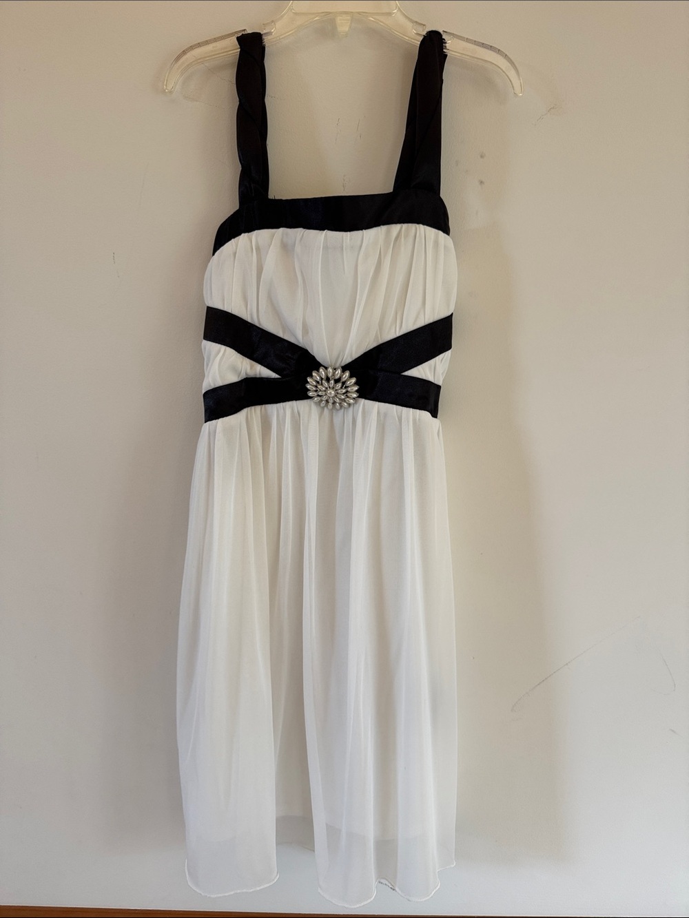 BCX Girl White and Black Chiffon Dress with Jewel Accent Girls Size 8